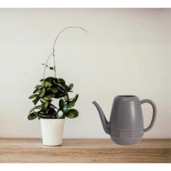 Decoris Gieter - Antraciet Grijs - Kunststof - 1,8 Liter -Groene Hoek 4c465137ef794b7ebbb85b32018d2fdf