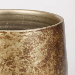 Mica Decorations Oliver Bloempot - H22 X Ø24 Cm - Metal Goud 7 Mica Decorations Oliver Bloempot - H22 X Ø24 Cm - Metal Goud -Groene Hoek cf7a51689b7c489ead1626718995b64e 1