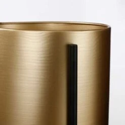 Mica Decorations Sverre Bloempot Op Standaard Zwart, Goud -Groene Hoek d4f55814ab4542feb74c44b92b4925a9